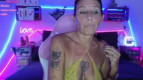 Snapshot of selvaggia_del_caribe chatting on January 9, 4:17 pm Selvaggia Del Caribe online show from January 9, 4:17 pm