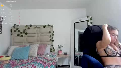 Selyn online show from November 3, 1:45 pm