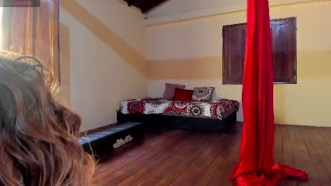 Selyn online show from July 28, 12:48 pm