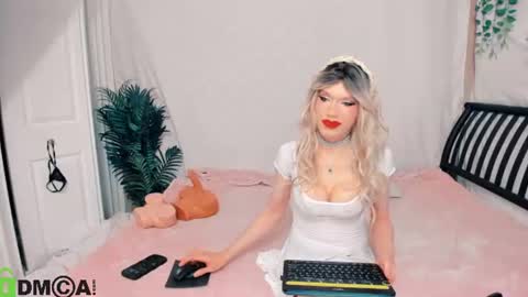 Mia online show from July 14, 10:26 pm