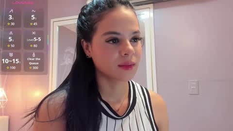 Sophie     online show from October 6, 10:11 am