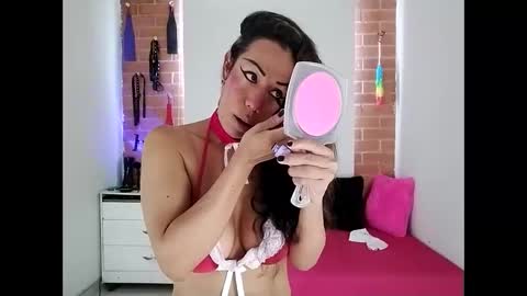 sephorandmonell online show from February 19, 7:37 pm