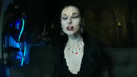 Snapshot of seraphinmunster chatting on September 26, 11:24 pm Seraphin Munster online show from September 26, 11:24 pm