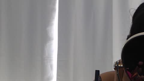 sararoussee online show from March 14, 6:45 pm