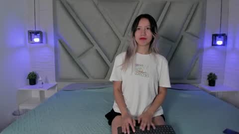Serene online show from June 24, 2:02 pm