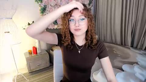 Ophelia online show from December 5, 4:05 pm