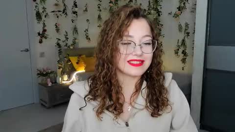 Ophelia online show from November 13, 4:53 pm