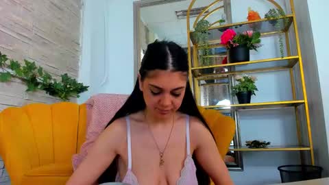 SerennaNoir online show from December 23, 6:41 am