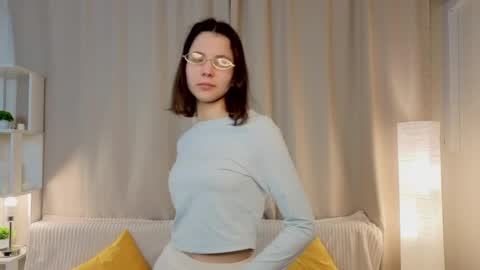 Melissa online show from April 21, 7:21 pm