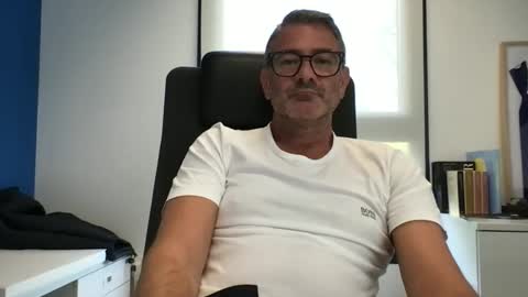 sesamechris92 online show from September 8, 4:39 pm