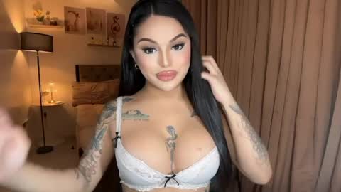tan online show from June 3, 10:29 am