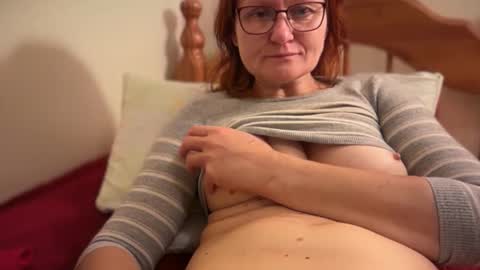 Sexiest labia evers online show from October 26, 9:10 am