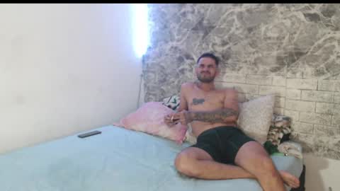 monserat y thony online show from February 10, 5:58 am