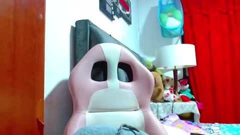 sexmilkdirty online show from February 11, 11:41 pm