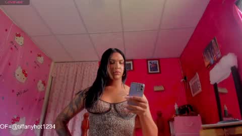 Tifanny Benitez  online show from June 27, 8:04 pm