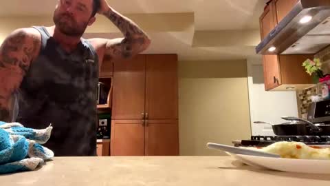 Big uncut hunk online show from February 11, 12:58 pm