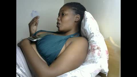 Snapshot of sexxy_savage chatting on February 27, 7:37 pm sexxy_savage online show from February 27, 7:37 pm