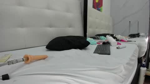 sexy78michell online show from March 12, 7:02 am