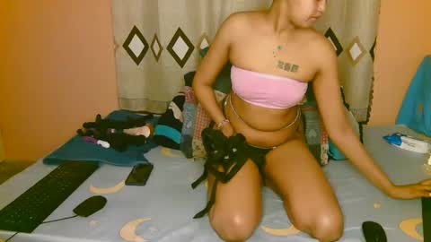 sexy_bluegirl online show from September 14, 3:20 am