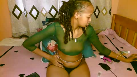 sexy_bluegirl online show from March 10, 12:17 pm