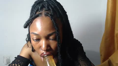 sexy_bluey247 online show from June 12, 2:54 am