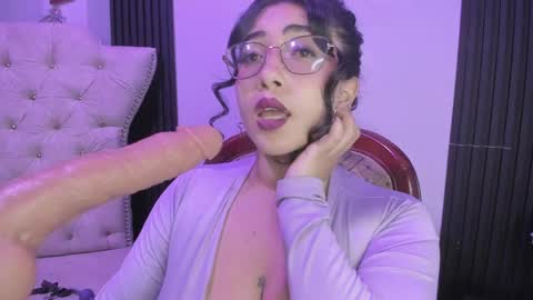  C R I S T A L  online show from May 25, 9:32 pm