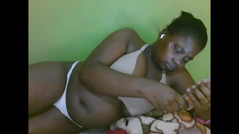 sexy_divana online show from February 17, 7:01 pm