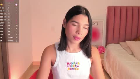 Snapshot of sexy_dreams19 chatting on January 29, 2:51 am My name is Keyty H. Welcome online show from January 29, 2:51 am