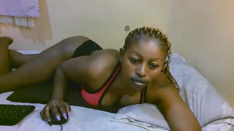 sexy_latasha online show from May 8, 1:06 pm