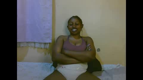 sexy_latasha online show from May 12, 4:05 pm