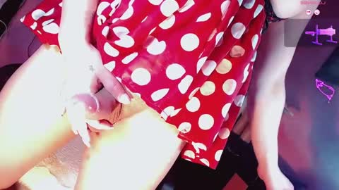 queen online show from September 11, 9:54 am