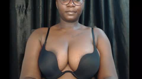 zoe online show from April 1, 6:38 pm