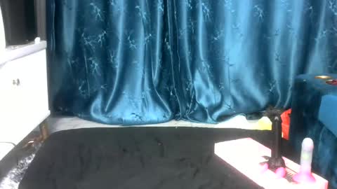 sexy pigeon online show from June 22, 7:16 am