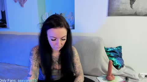 SexyAriel15 online show from December 17, 8:32 pm