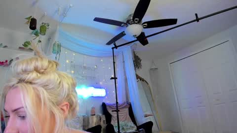 Ashley Teal online show from January 17, 6:26 am