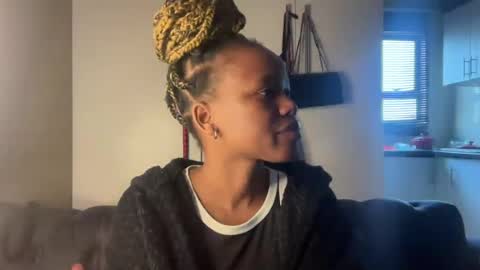 sexyasszeeee online show from July 6, 12:24 pm