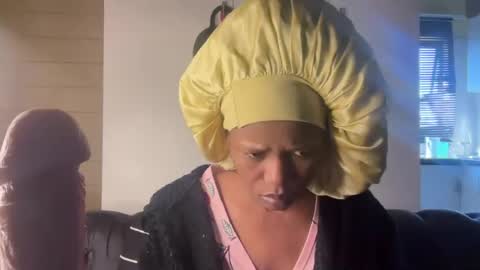sexyasszeeee online show from July 19, 9:34 am