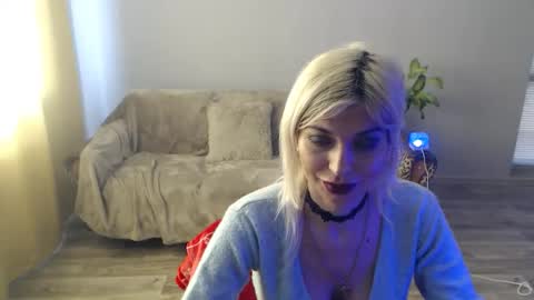 sexybeatriice online show from March 1, 8:40 am