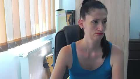 SexyBea online show from June 19, 9:37 am