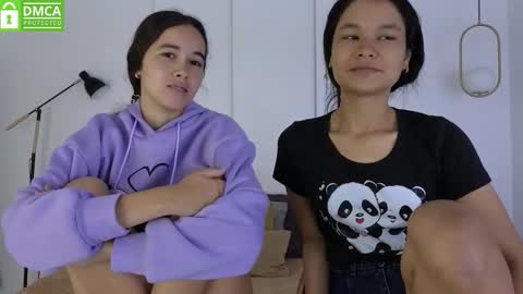 chanell and yina online show from March 7, 1:33 pm