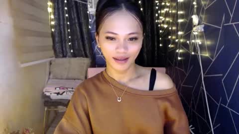 Miss Cheng online show from November 24, 7:40 am