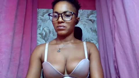 sexydoll32 online show from July 16, 12:25 am