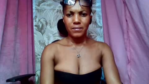 sexydoll32 online show from July 18, 12:45 am