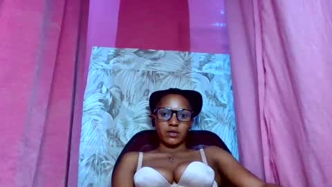 sexydoll32 online show from August 2, 12:34 am