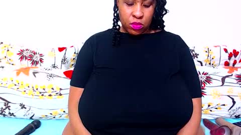 sexyebonylove89 online show from September 16, 3:53 am