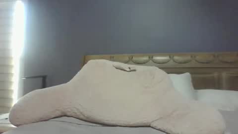 LisaisLuscious online show from September 20, 1:36 pm