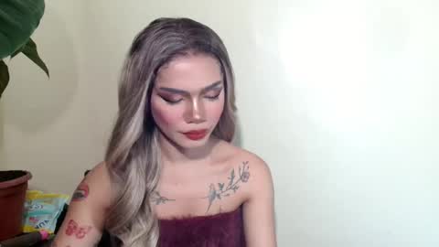 sexyhotbabe18 online show from April 19, 8:11 pm
