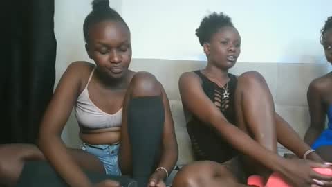 sexykiki18 online show from February 2, 7:21 pm