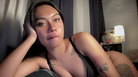 maxine online show from March 31, 9:37 pm