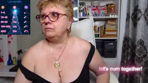 sexylynette4u online show from December 16, 6:53 am